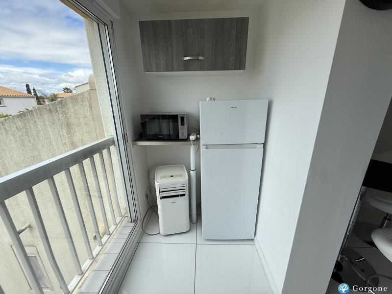 Photo n&deg;4 de :STUDIO POOL r�sidence Port Soleil