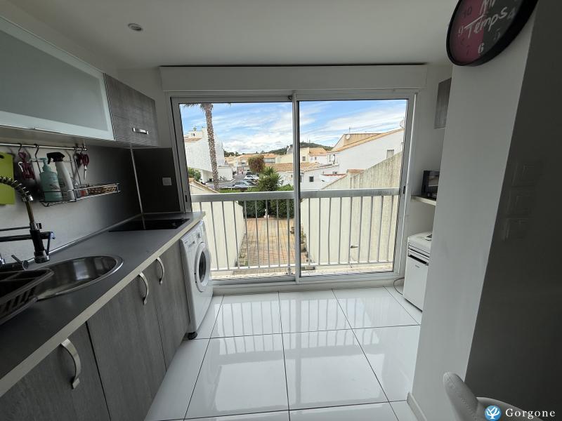 Photo n&deg;3 de :STUDIO POOL r�sidence Port Soleil