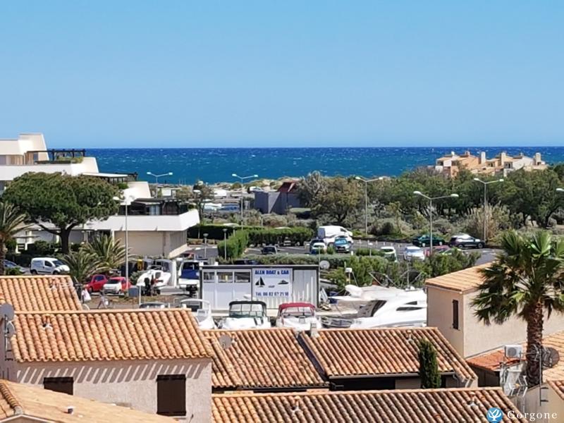 Photo n°5 de :Cap d'Agde naturiste Port Vnus, vue mer panoramique, 4me et dernier tage, ascenseur, court sjour possible minimum 3 nuits.