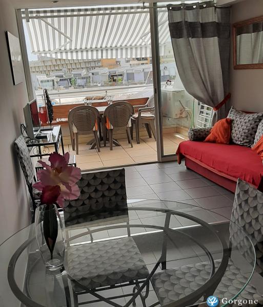 Photo n°4 de :T2 village naturiste avec garage et terrasse 