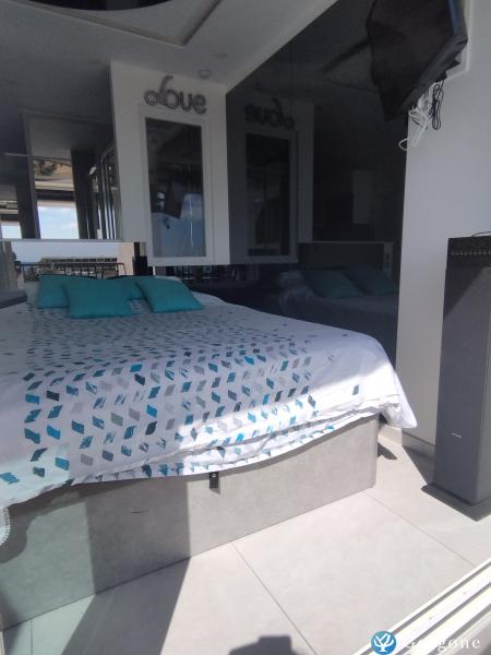 Photo n°4 de :Appartement  vue mer  avec sa terrasse - Village naturiste 