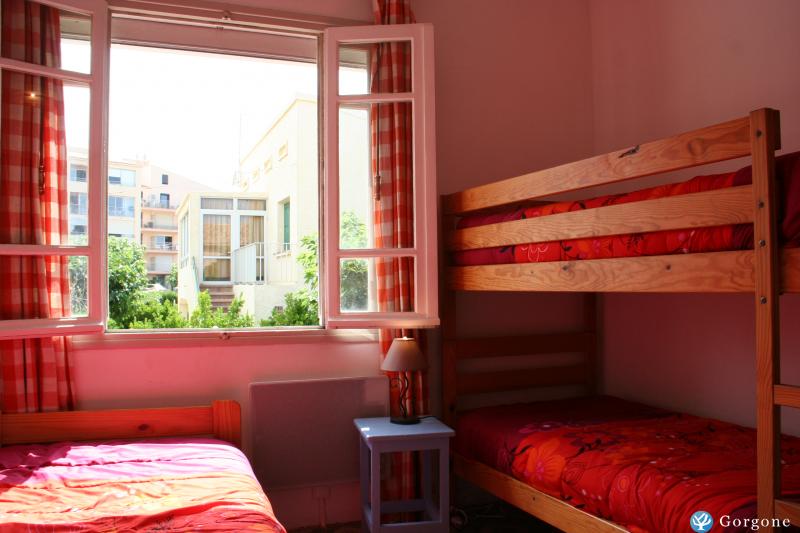 chambre 3 lits cap d agde