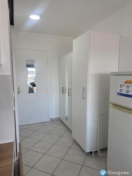 Photo n&deg;6 de :Tr�s beau studio HELIOPOLIS 