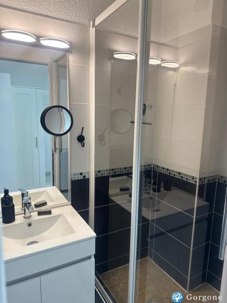 Photo n&deg;9 de :Tr�s beau studio HELIOPOLIS 