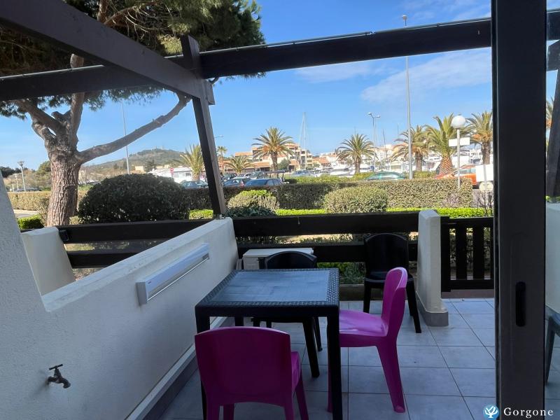 Photo n&deg;1 de :STUDIO LUXE LIT QUEEN SIZE PORT NATURE 8 Vue Port