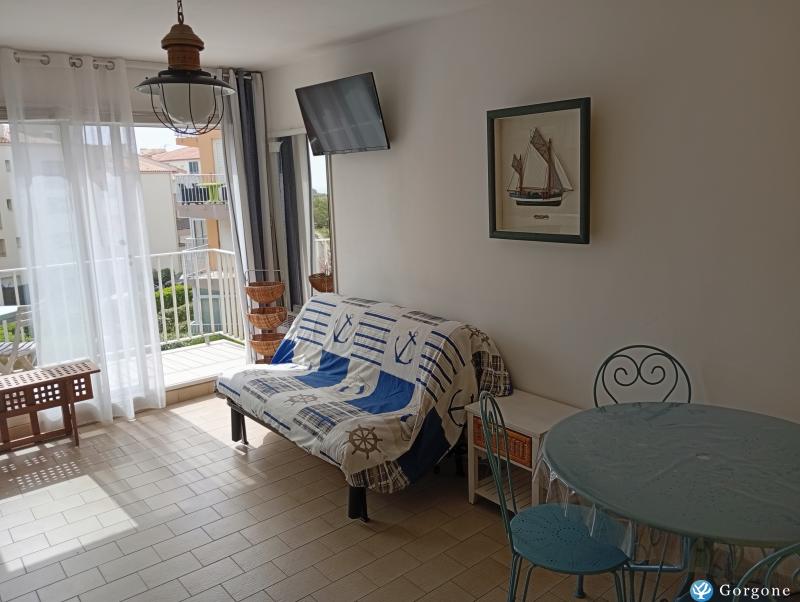Photo n&deg;5 de :studio vue mer les falaises